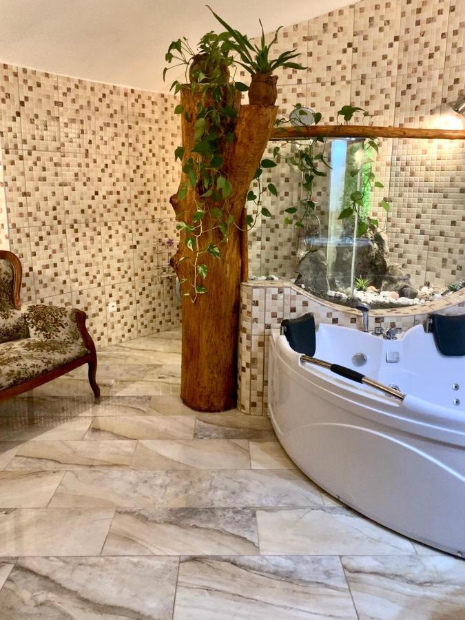 Dovolenkovy Dom Dubak Villa Lopej Eksteriør billede